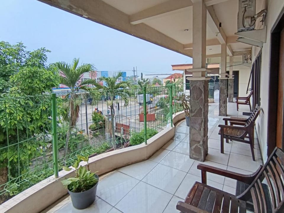 Gita Puri RedPartner Blitar Hotel in East Java
