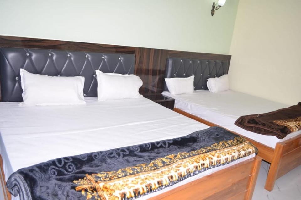 Goroomgo A.V Priya Rajgir Hotel in India