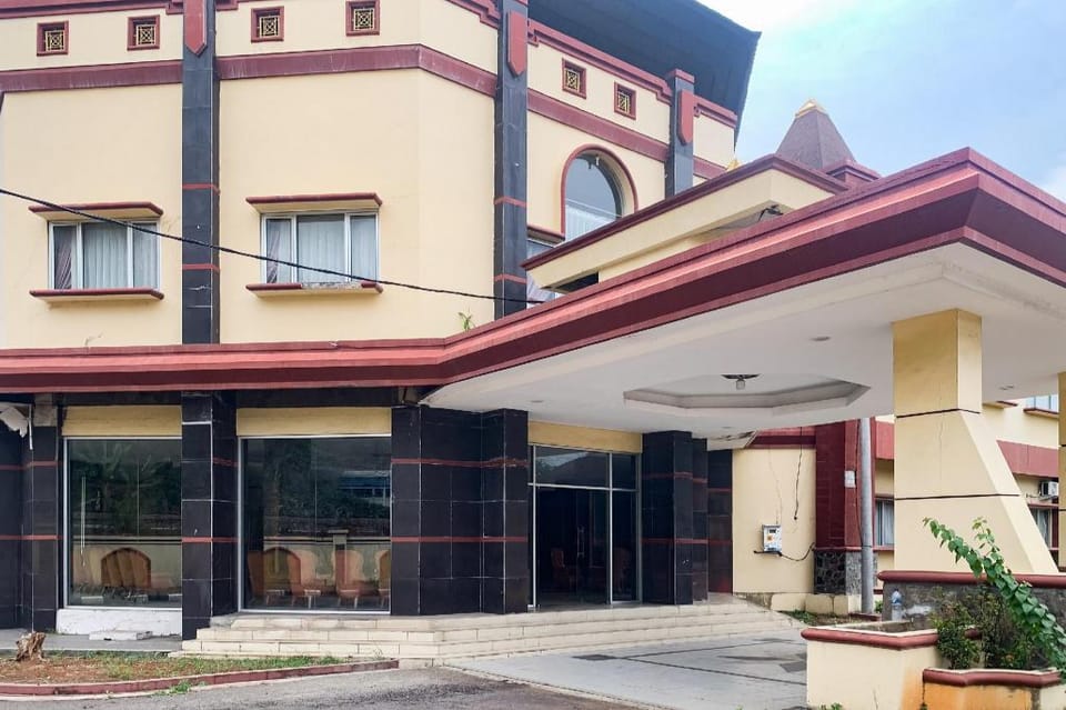 Hotel Mangku Putra Merak Mitra RedDoorz Hotel in Indonesia