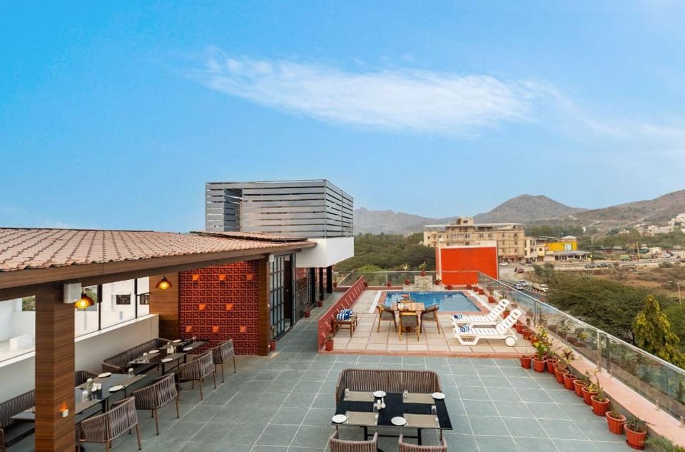 Redolence Aravali Tree Hotel in Udaipur