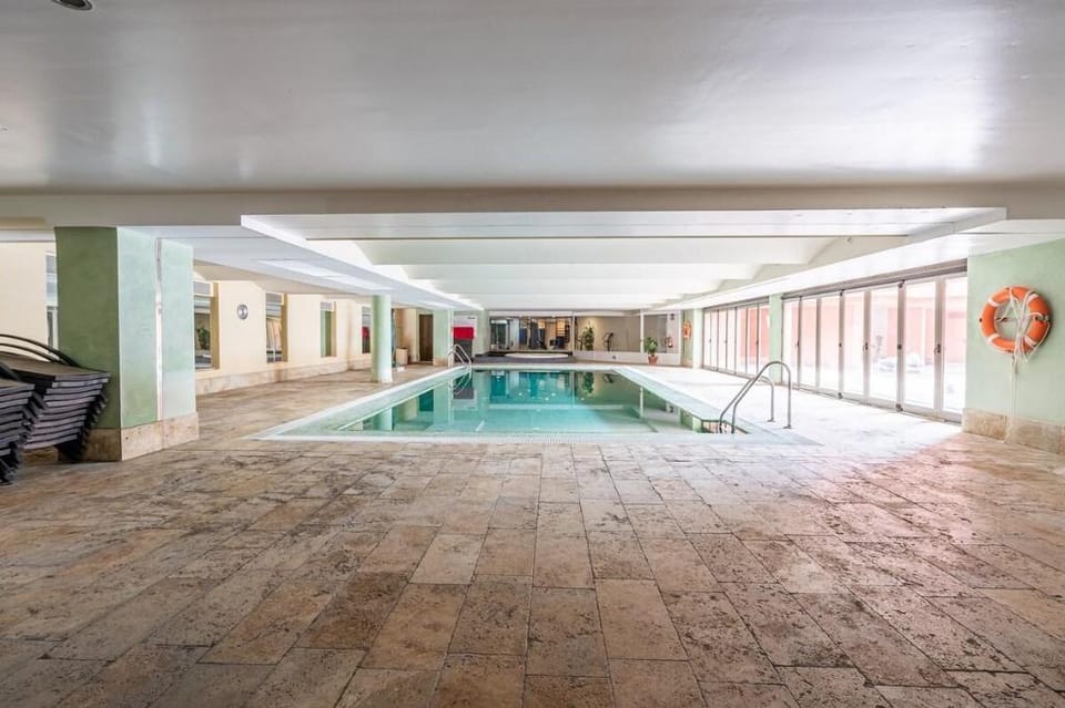 Ground floor apartment in Las Salinas, Estepona Apartment in Costa del Sol