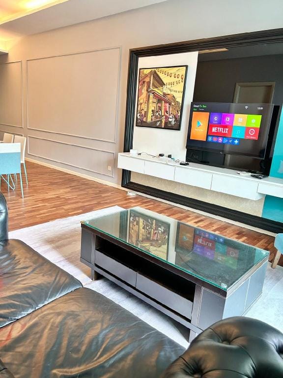 LUXURY5 3BR Penthouse The ShoreResidence 6-9Pax Apartment in Malacca