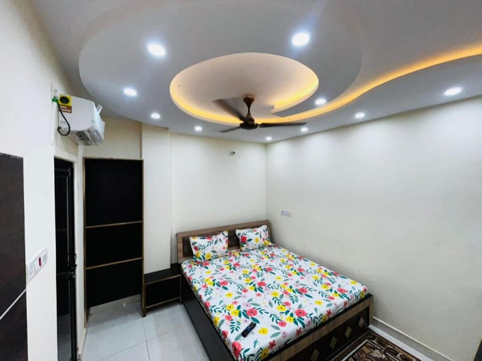 Goroomgo Kashi Residency Varanasi - Near Assi Ghat Hotel in Varanasi