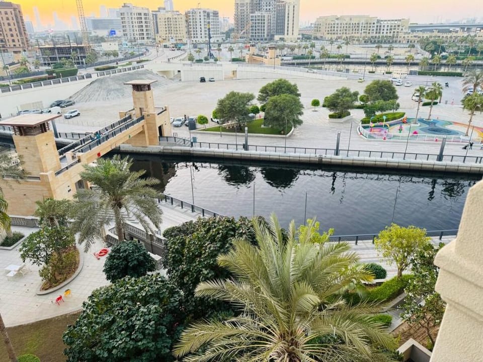 Brown Stone - Versace five Star Residence Apartment in Dubai