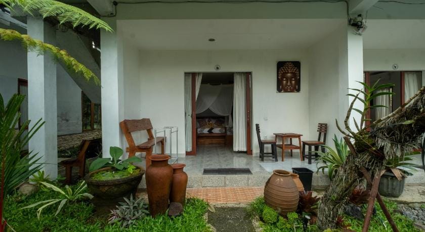 Budha House Ubud Hotel in Payangan