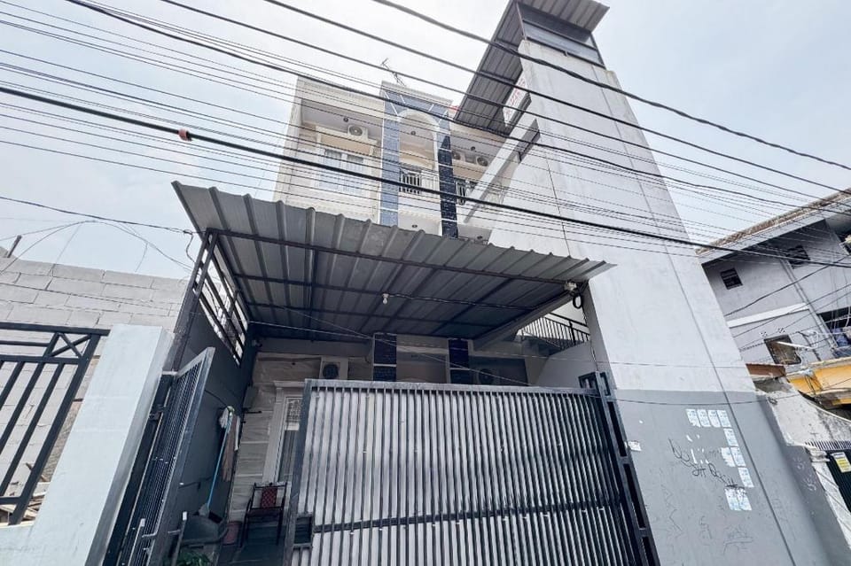 Wisma Al Iman Syariah 25 Mitra RedDoorz Hotel in Jakarta