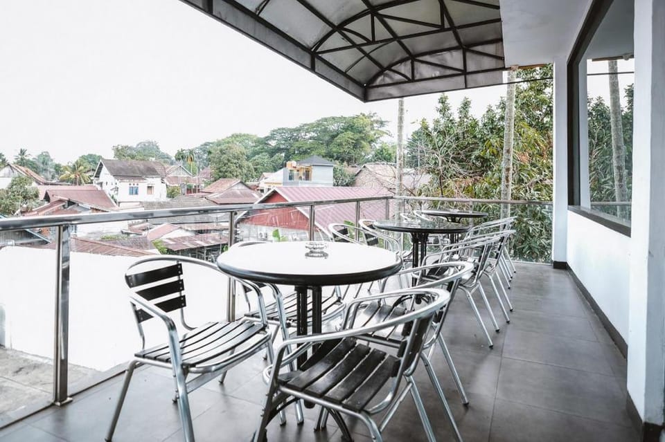 RedDoorz Premium @ Hotel T-ONE Jambi Hotel in Indonesia