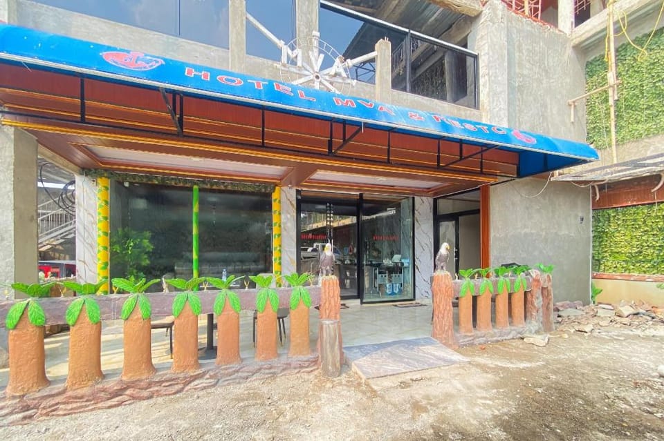 MVA Hotel Cafe and Resto Mitra RedDoorz Hotel in West Java
