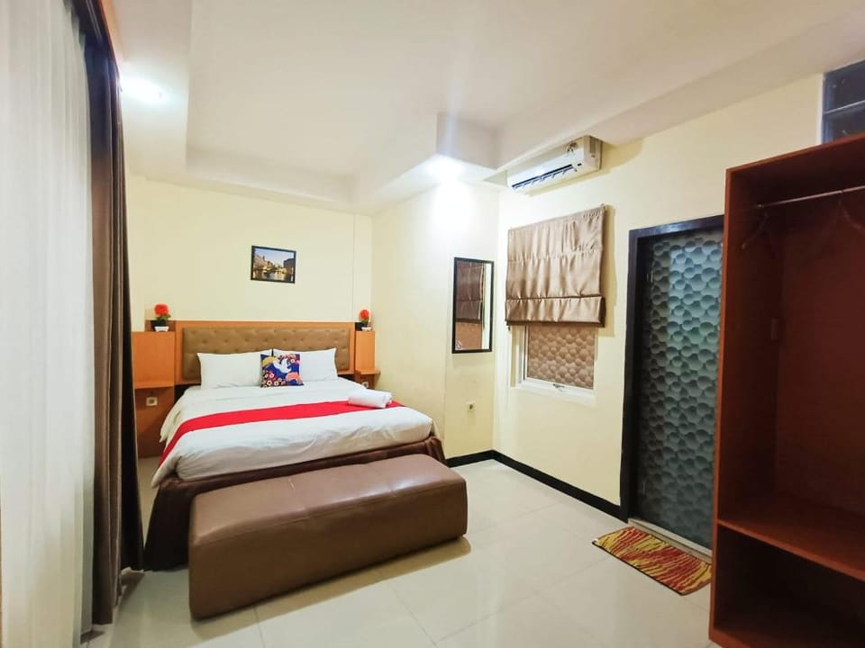Yutaka Inn Drainbow Royal Plaza Hotel in Surabaya