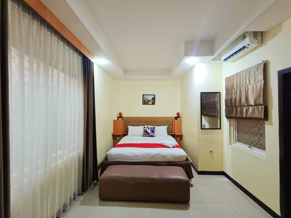 Yutaka Inn Drainbow Royal Plaza Hotel in Surabaya