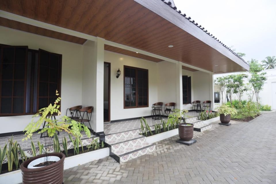 Van Bloemen 1881 Resort Hotel in Special Region of Yogyakarta