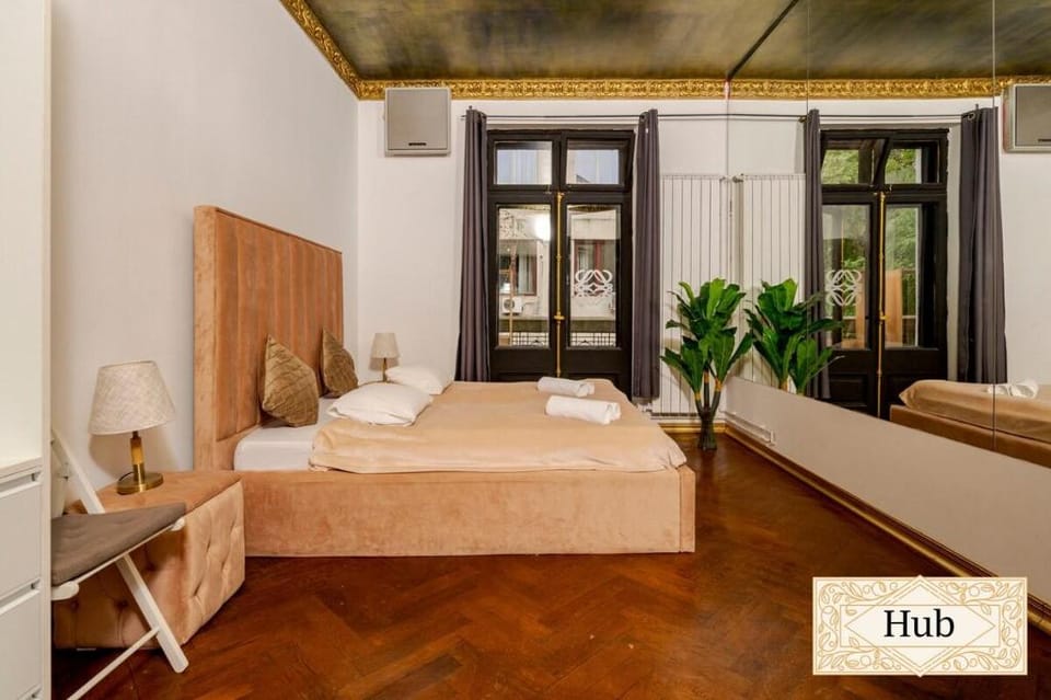 The Hub - 5 bedroom apartment Apartment in Bucharest