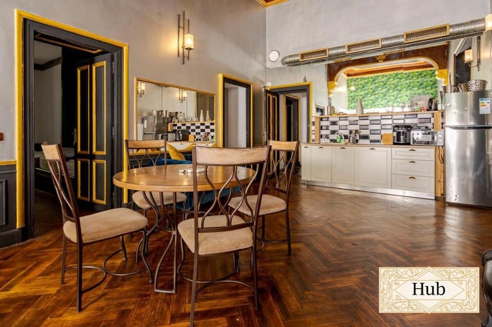 The Hub - 5 bedroom apartment Apartment in Bucharest
