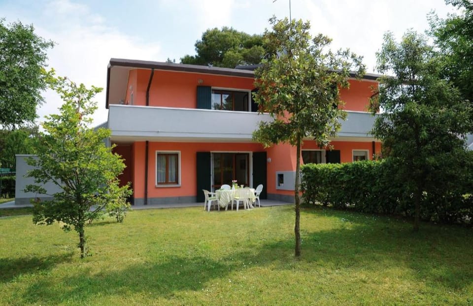 Peaceful seaside flat surrounded by a garden Apartment in Bibione