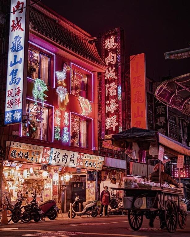 A促銷優惠｜ 3房2衛 (電梯)｜市中心 8位｜近台北101｜臨江夜市｜信義安和捷運站2號出口5分鐘 Apartment in Taipei City