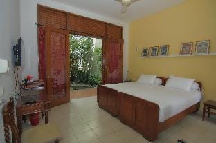 Tropical Chic Escape - Garden Courtyard Retreat Vacation rental in Bandung