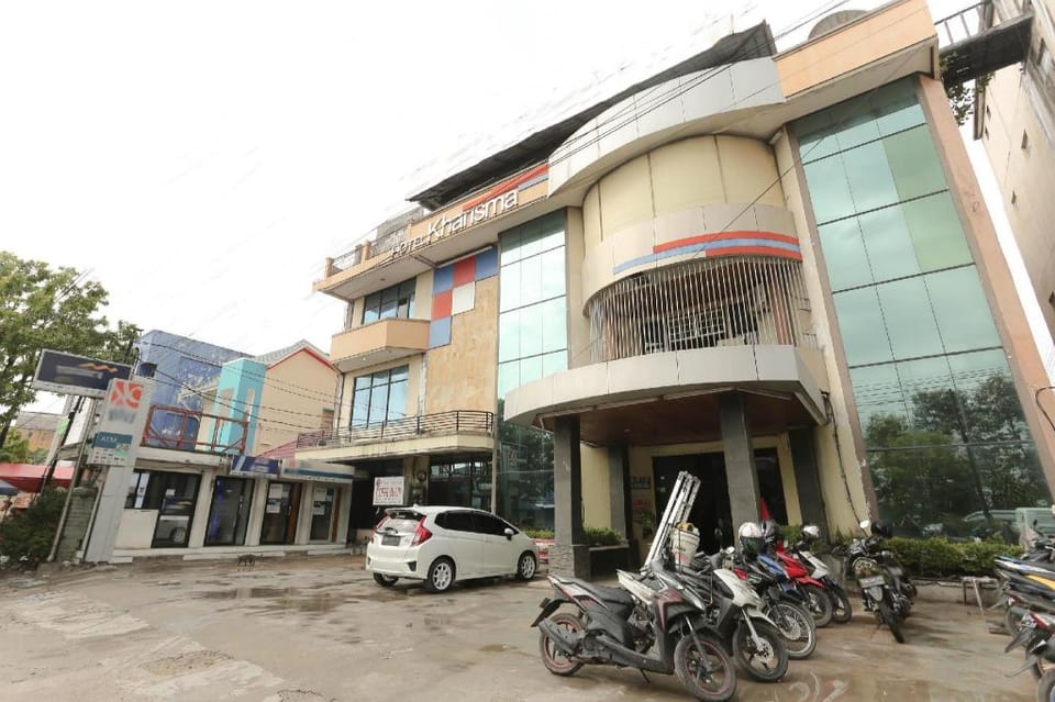 OYO 2057 Hotel Kharisma Hotel in Indonesia