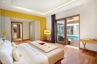 Tropical 3-BDR Villa Private Pool & Bathtub Villa in North Kuta