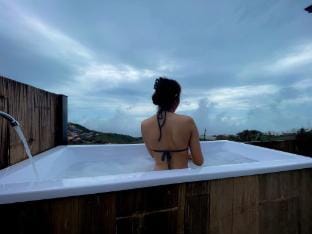 Tubberg Glamping Villa in Laos