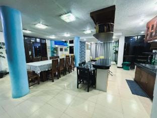 The PENTHOUSE (Spacious and modern cozy homestay ) Apartment in Baguio