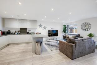 St Martins 2 Bedroom & 2 Bathroom Apt. 4 - Ruislip Apartment in London Borough of Harrow