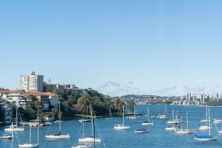 Bay Court II -Spacious Studio next to Hayes Beach Vacation rental in Sydney
