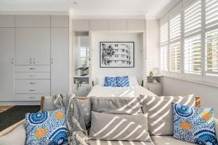 Bay Court II -Spacious Studio next to Hayes Beach Vacation rental in Sydney