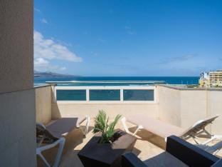 Awesome beachfront terrace By CanariasGetaway Vacation rental in Las Palmas de Gran Canaria