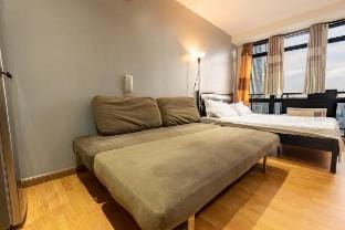 Executive Suite in Makati, w/ Amazing Skyline View Apartment in Makati