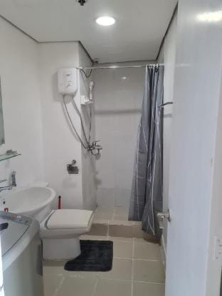 Your Cozy City Escape  - w/ Netflix & Disney+ Apartment in Makati
