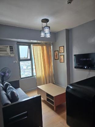 Your Cozy City Escape  - w/ Netflix & Disney+ Apartment in Makati