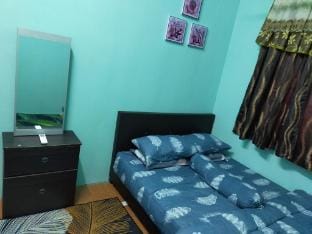 Dinaz Homestay Taman Limbongan Permai Melaka Vacation rental in Malacca