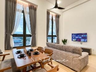 Deluxe Loft Suite 4 pax【Sunway Grid | Pool】 Apartment in Johor