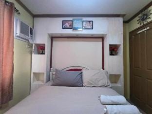 2bdr condo rental free wifi,netflix,pool,parking Villa in Davao City