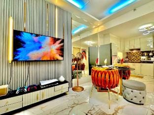 One of a Kind Elegance IG Worthy Suite at SM Ayala Apartment in Quezon City