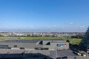 Seaview Apartment on the Beach - Free Parking Apartment in Ostend