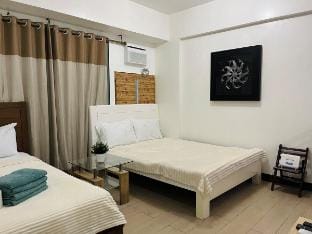Staycation Across of Naia T3 w/ Wifi Newport Pasay Apartment in Pasay