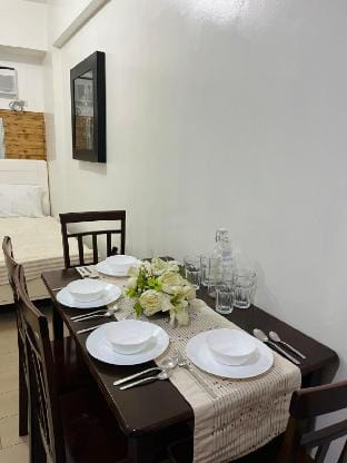 Staycation Across of Naia T3 w/ Wifi Newport Pasay Apartment in Pasay