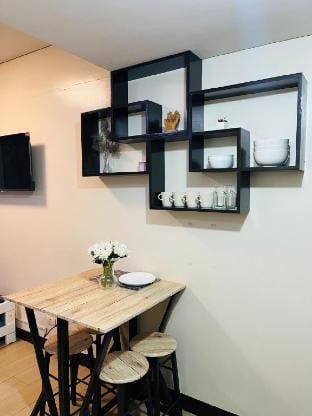 Staycation Unit at Newport Pasay T3 2 Beds w/ Wifi Apartment in Pasay