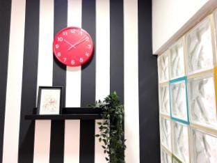 Beautiful Partition Strip Room in Barsha Heights Vacation rental in Dubai