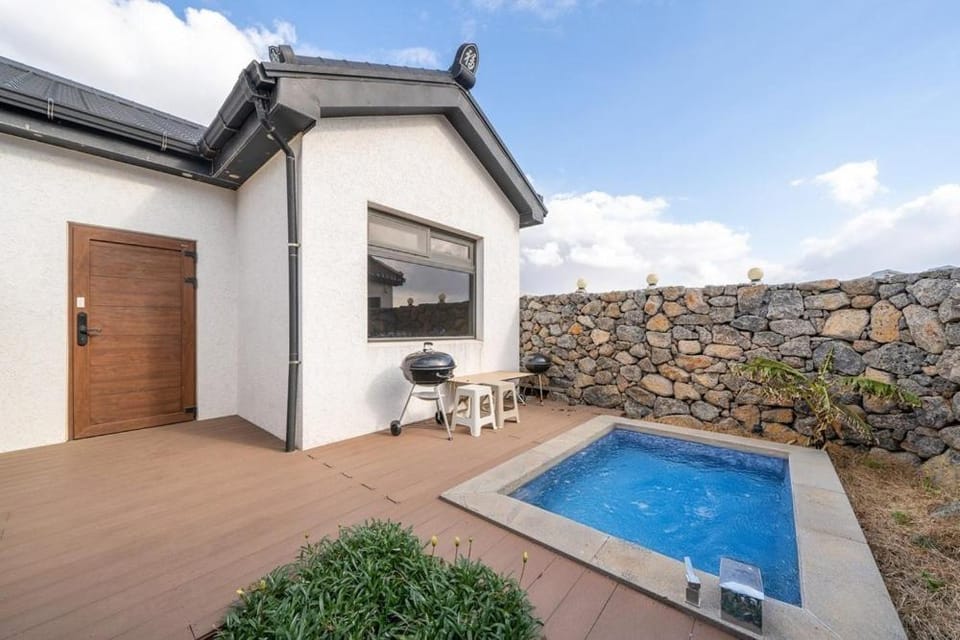 Jeju Seogwipo Handol Pension Bed and Breakfast in South Korea