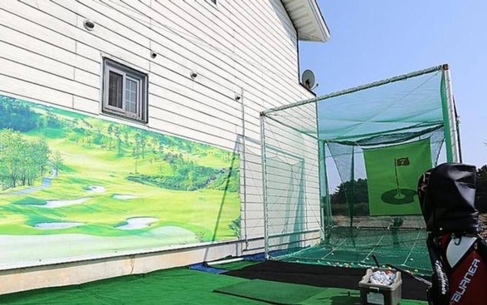 Taean Mongsanpo Pine and Apple Pension Bed and Breakfast in South Korea