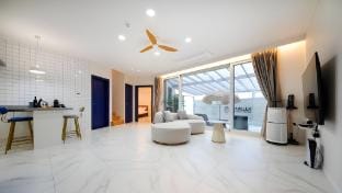 Gyeongju Marbella Pool Villa N Screen Golf Bed and Breakfast in South Korea