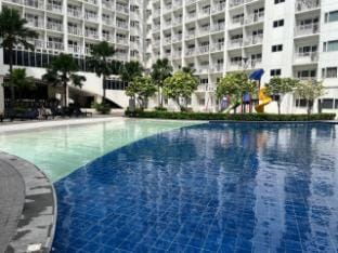 Shore Family suite 2 beds  4pax WIFI Netflix near MOA NAIA 9116 Apartment in Pasay