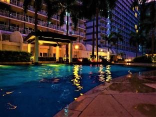 MOA Shell 1241; Modern Room and Pool view Vacation rental in Pasay