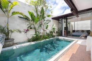 Skyline Retreat GWK View 1BR Villa in Uluwatu Vacation rental in Kuta Selatan