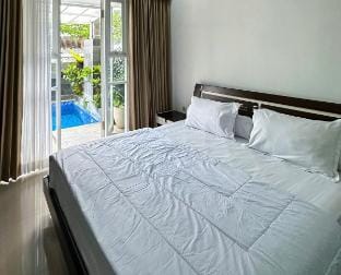 Bow Villa Batu Bliss Villa in Batu