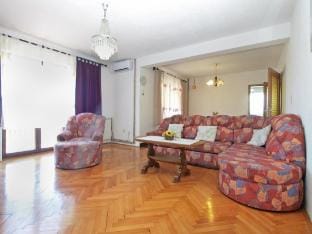 Bright apartment with garden and balcony Apartment in Pula