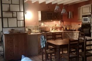 La tanière d'Ysengrin gîte près du Parc du Morvan Vacation rental in Bourgogne-Franche-Comté