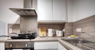City Centre 2min | Self Check-In | Smart TV | WiFi Apartment in Sheffield
